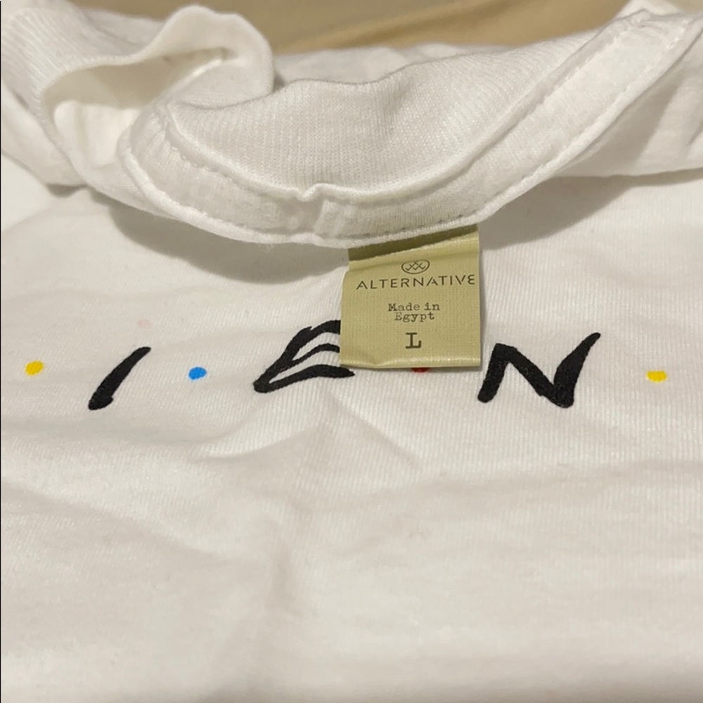 Friends T-shirt - Picture 3 of 3